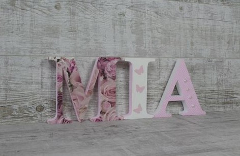 "MIA" stílusú dekor betűk bármilyen névvel
